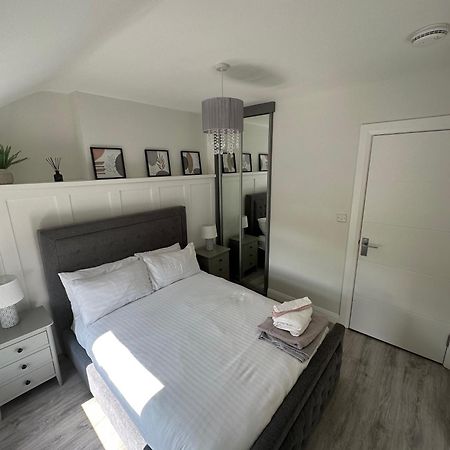 Westland Suites - Stylish, Modern, Elegant, Central Apartments A Londonderry Bagian luar foto