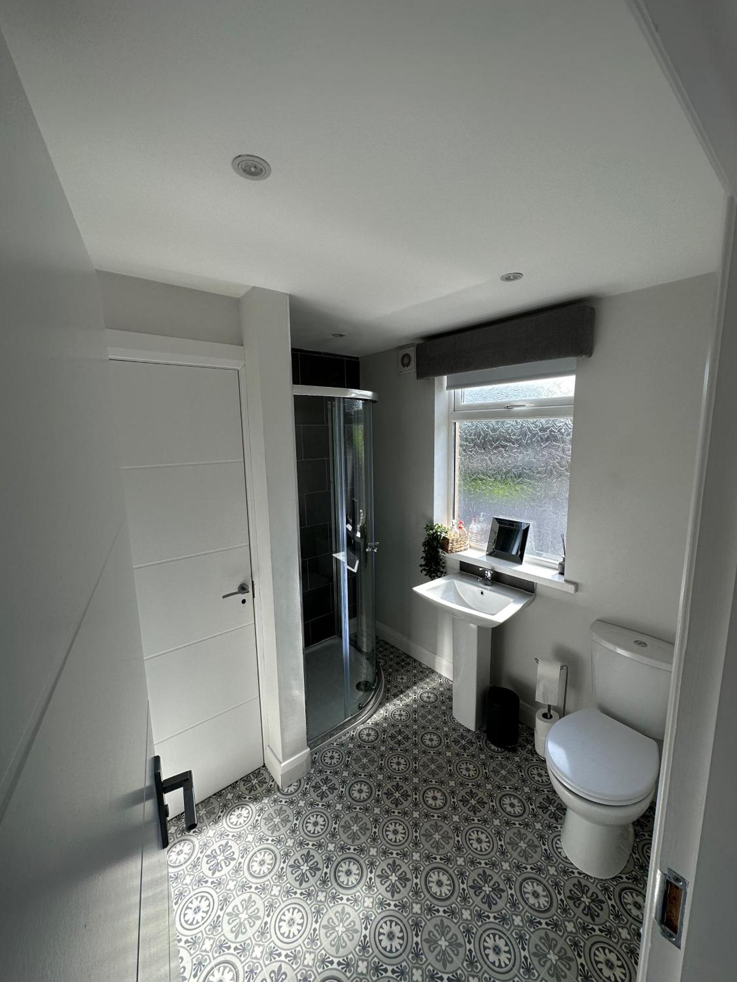Westland Suites - Stylish, Modern, Elegant, Central Apartments A Londonderry Bagian luar foto