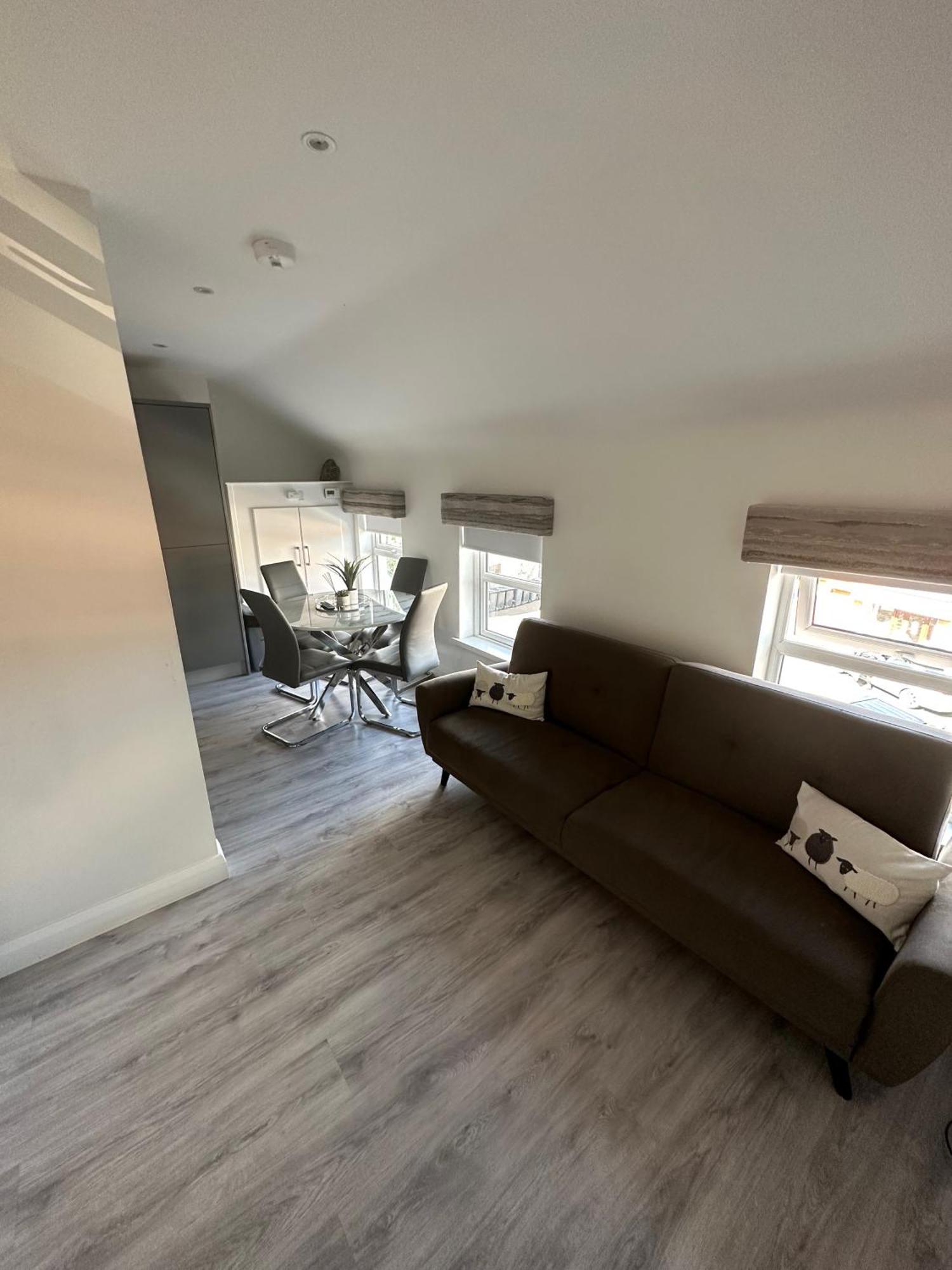 Westland Suites - Stylish, Modern, Elegant, Central Apartments A Londonderry Bagian luar foto