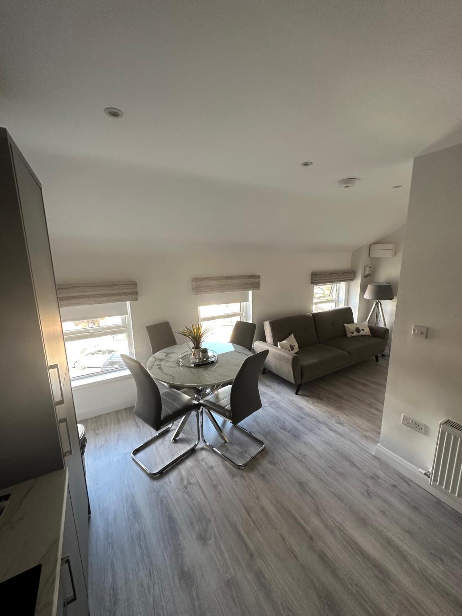 Westland Suites - Stylish, Modern, Elegant, Central Apartments A Londonderry Bagian luar foto